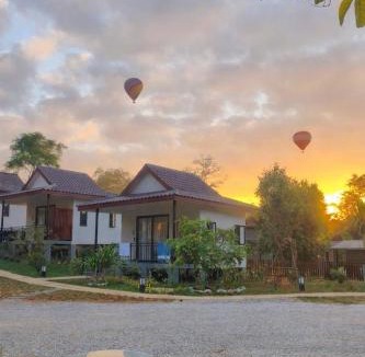 Vang Vieng Bed & Breakfast | T&T Bungalow