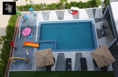 Pak Phraek Hotel | The 28th Hotel