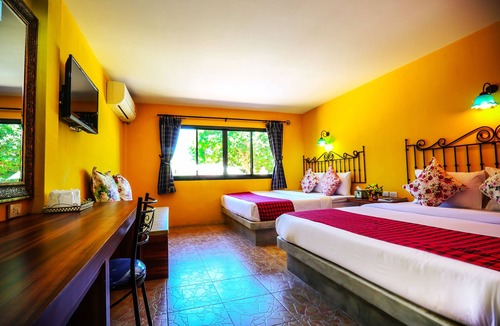 Koh Lan Hotel | The Castello Resort