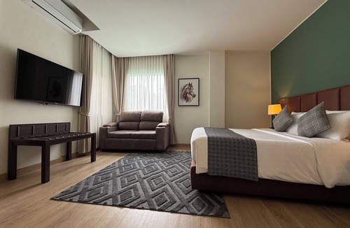 Ploenchit Hotel | The Legacy Hotel Nana Sukhumvit, Aspira Collection