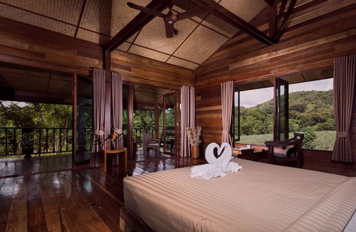 Nang Lae Ski Chalet | The Longhouse - 2 loft rooms with balconies near Black House Museum