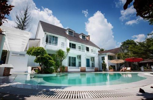 Thap Sai Resort | The Natural Garden Resort