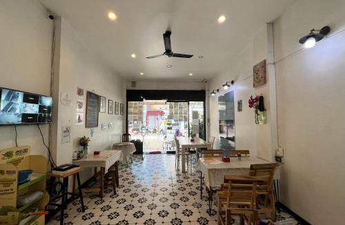 Sri Phum Hostel | The New Normal House