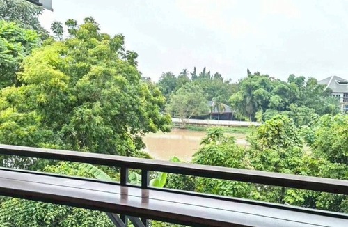 Chang Khlan Hostel | The Northern Grace Ping Riverside Hostel