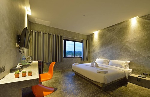 Pak Nam Hotel | The Oasis Resort