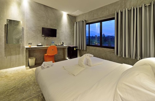 Pak Nam Hotel | The Oasis Resort