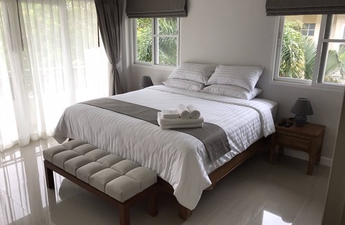 Si Sunthon House | The Palm House Phuket, Thalang.