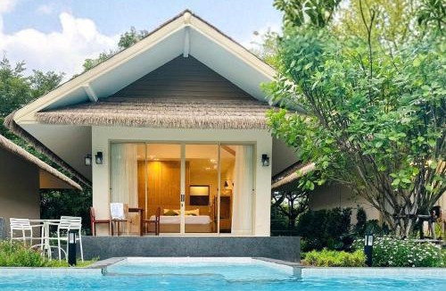 Khanong Phra Hotel | The Poom Cafe & Resort Khao Yai