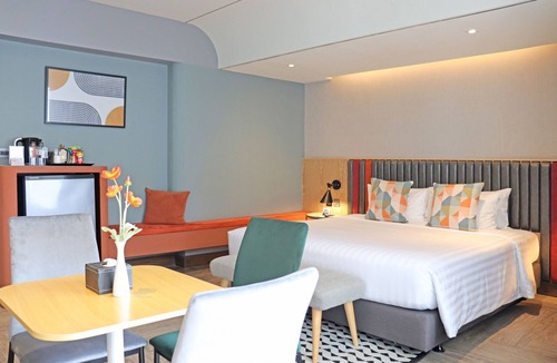 Phra Khanong Hotel | The Quarter Onnut by UHG