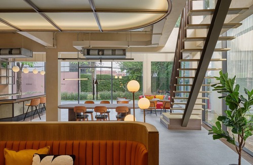 Phra Khanong Hotel | The Quarter Onnut by UHG