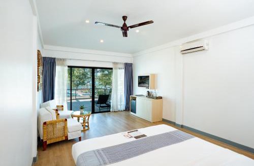 Vang Vieng Resort | The Sanctuary Nam Ngum Beach Resort