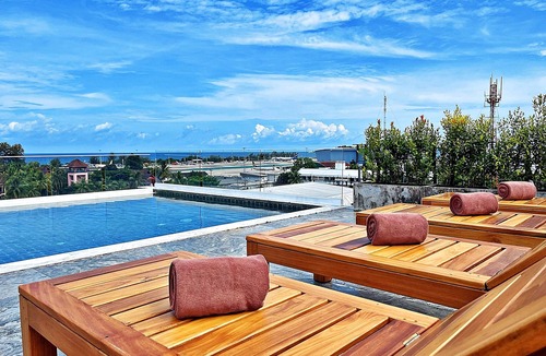 Ban Bo Han Hotel | The Sixteenth Naiyang Beach Hotel
