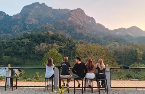 Nong Khiaw Hostel | The Sun Backpackers Hostel