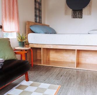 Samsen Nai Hostel | The Yard Bangkok Hostel