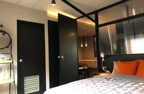 Si Phraya Apartment | Thip Residence at Surawong