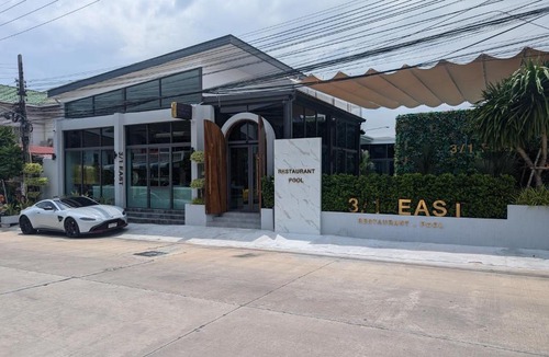Na Kluea Hotel | Three One East