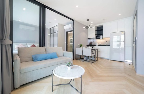 Cherngtalay Apartment | Title Legendary D606