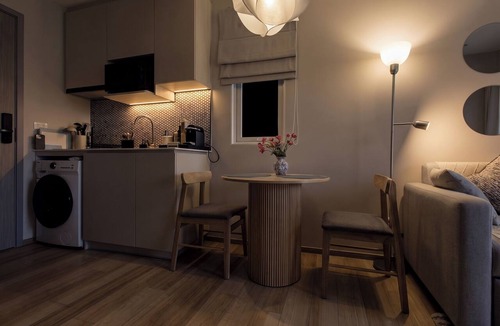 Ban Bo Han Apartment | Title Serenity Naiyang