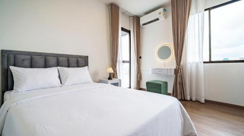 Sathorn Hotel | Tittower