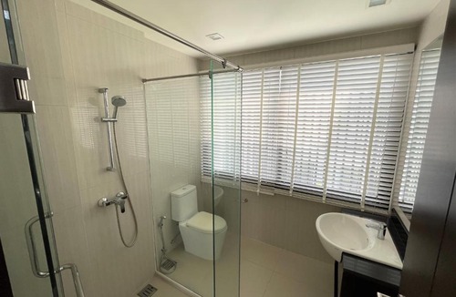 Laguna House | Townhouse at Laguna Park by Lofty