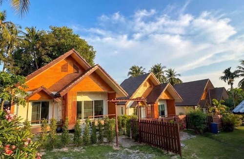 Srithanu Villa | Triangle Serene Garden