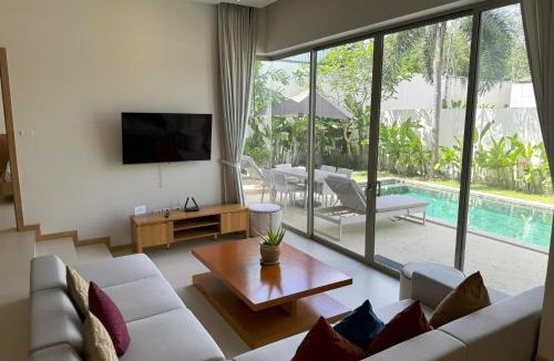Choeng Thale Villa | Trichada Tropical pool villa by Lofty