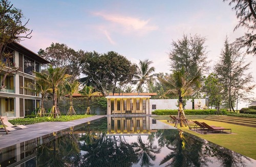Si Sunthon Apartment | Two Bedroom Luxury Beachfront on Maikhao Beach