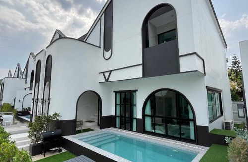 Pak Chong Villa | V Villa Khaoyai