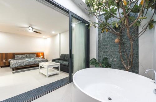 Ko Kaeo House | V215 ChaoFah Oasis Private Pool & Garden Retreat