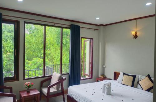 Vang Vieng Hotel | Vang Vieng Champa Resort