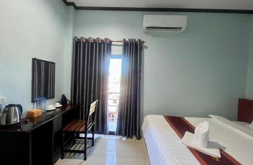Vang Vieng Hotel | VangVieng Smile guesthouse