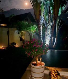 Maret Villa | Villa Internationale 3BR Tropical Escape