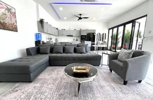 Rawai Villa | Villa Lola - Villa Moderne de 3 Chambres Avec Grande Piscine