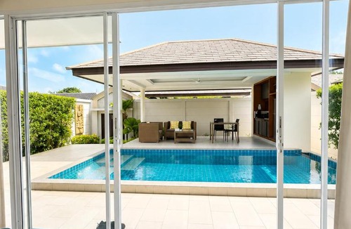 Bophut Villa | Villa mit privatem Pool 50 m zum Strand Ruhiger Luxus in Plai Leam