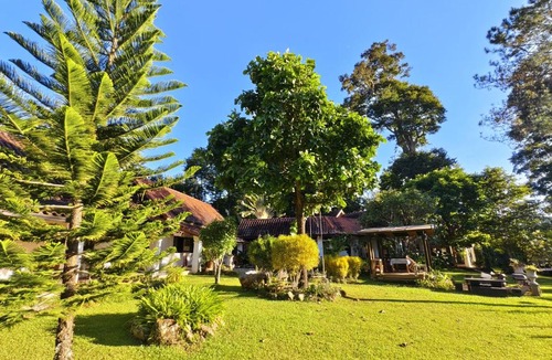 Pong Yaeng House | Villa Plai Doi Mountain-view villa with fireplace and fire pit
