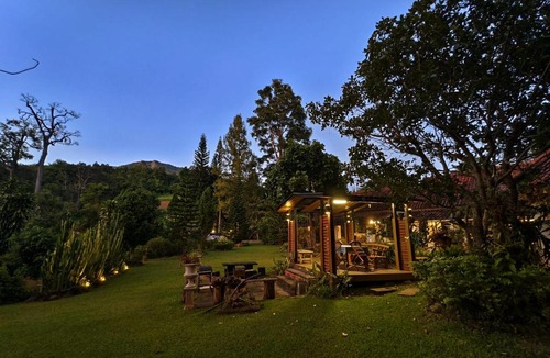 Pong Yaeng House | Villa Plai Doi Mountain-view villa with fireplace and fire pit