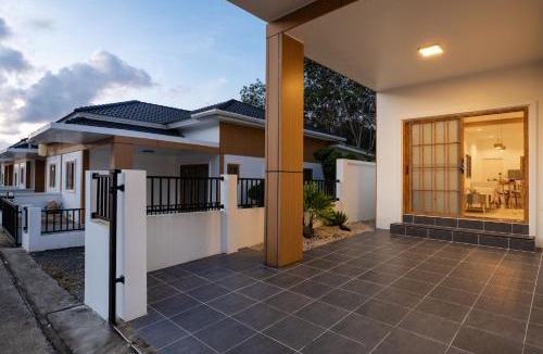 Thep Kasattri Villa | Villa Sunrise Garden B191