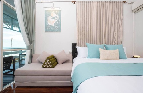 Hua Hin House | Wander at Bayside 19 | Upstairs Romantic Sea-View King (sleeps 2-4)