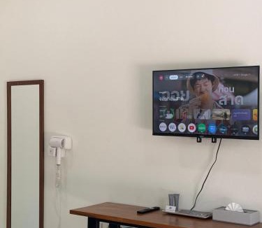 Lam Kaen Apartment | Wanwichai Room