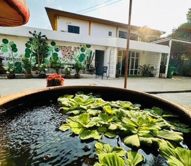 Na Chom Thian Hotel | White Corner