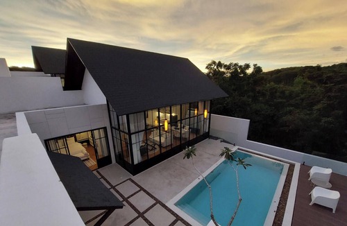 Wichit Villa | Wild seaview pool 2bedroom villa 118