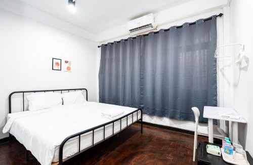 San Chao Pho Suea Apartment | XX BAO The Giant Swing - เบา ศาลเจ้าพ่อเสือ ถนนตะนาว