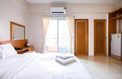 Lat Krabang Apartment | Yui Hotel