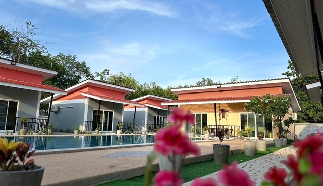 พัชรี รีสอร์ท ภูเก็ต Patcharee Resort Phuket in Phuket