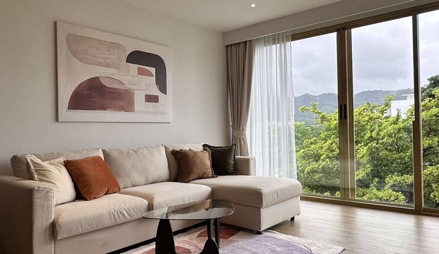 1 bdr Mountain View Apartment 50 m from Beach