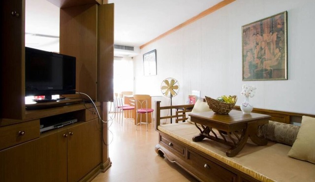 1 BR Oriental Decor@BTS Phrom Phong - Great facility !