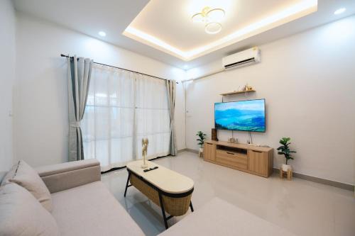 11 House-8 mins to LeeGarden,Central near 7-Eleven,parking available in Ban Kho Hong