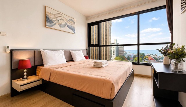 2 Bed Room Sea View Luxury - Best Location in Pattaya