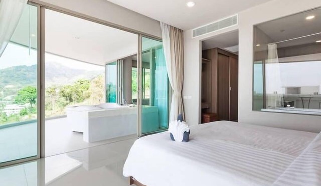 2 Bed Seaview Private Jacuzzi on Balcony