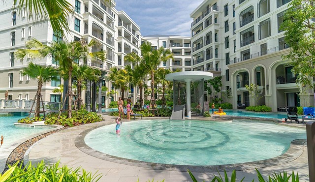 2-bedroom apartment in tranquil Tambon Choeng Thale with AC and fitness room
